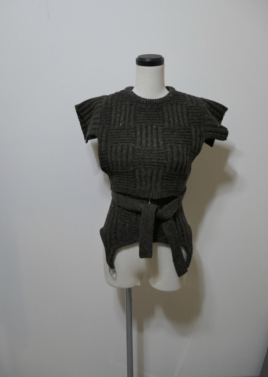 VESTとセットで着用した場合