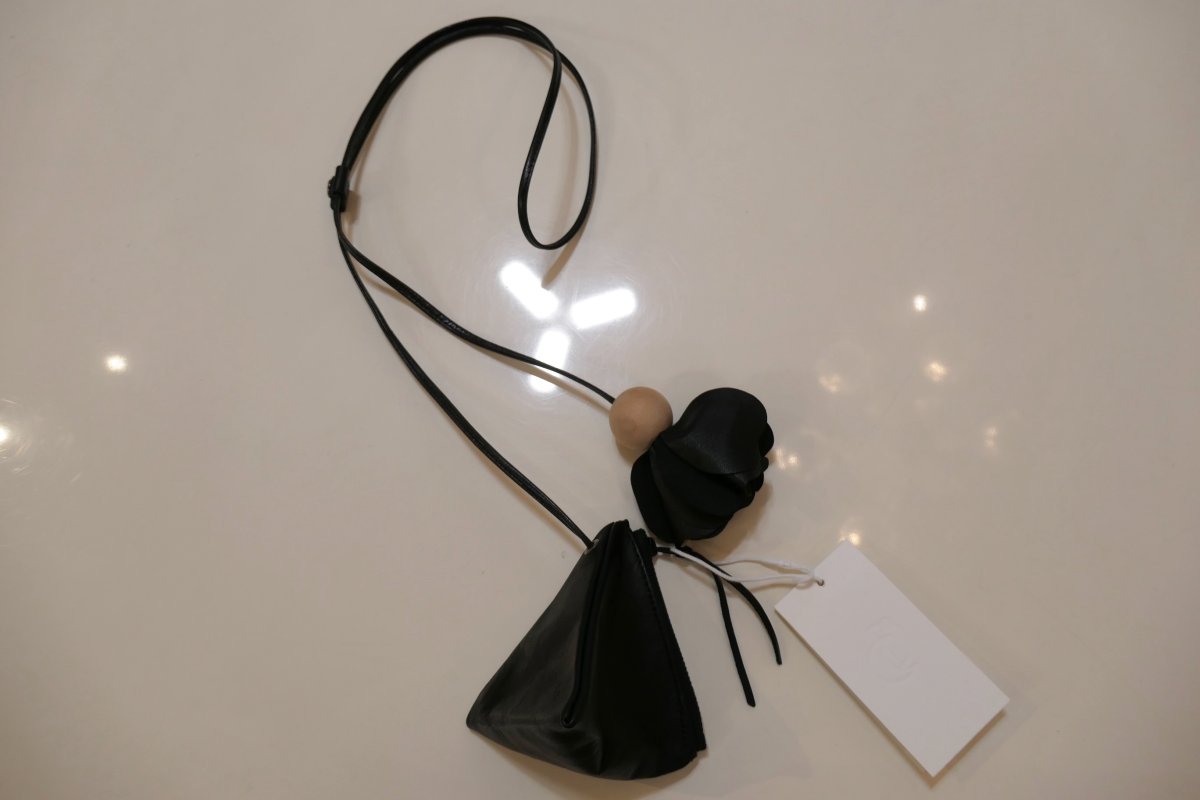 画像1: DECO depuis1985 FLOWER TRIANGLE MINI BAG (1)