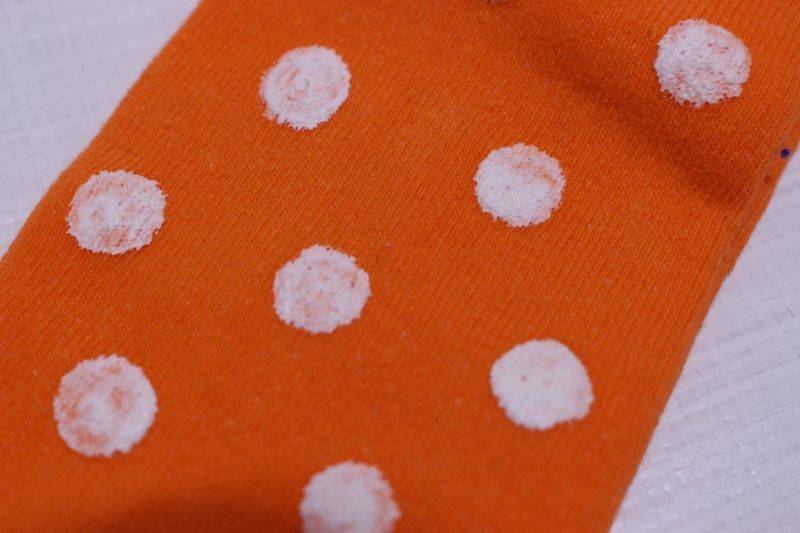 画像2: TYPICAL FREAKS Orange Dot Low Sock